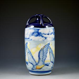 Vaso con uccelli in volo <br>Galileo Chini, Manifattura L'Arte della Ceramica <br>Firenze, 1900-1902 circa